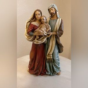 Statue (Mary, Joseph, Baby Jesus)